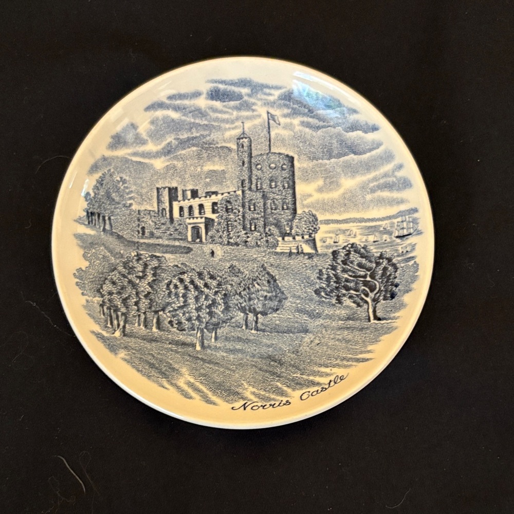 Johnson Bros Cream Decorative Plate